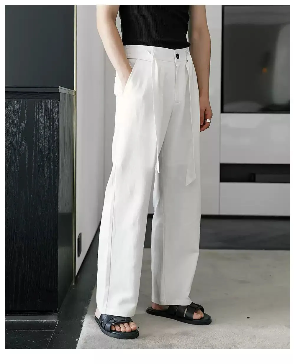 Chuan Relaxed Fit Belt Strap Trousers
