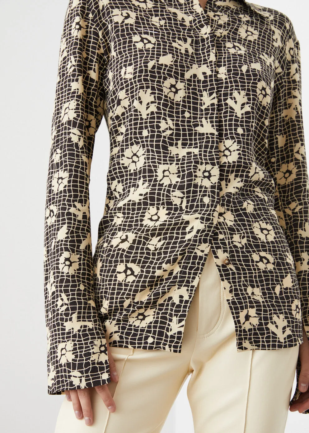 Oava Blouse