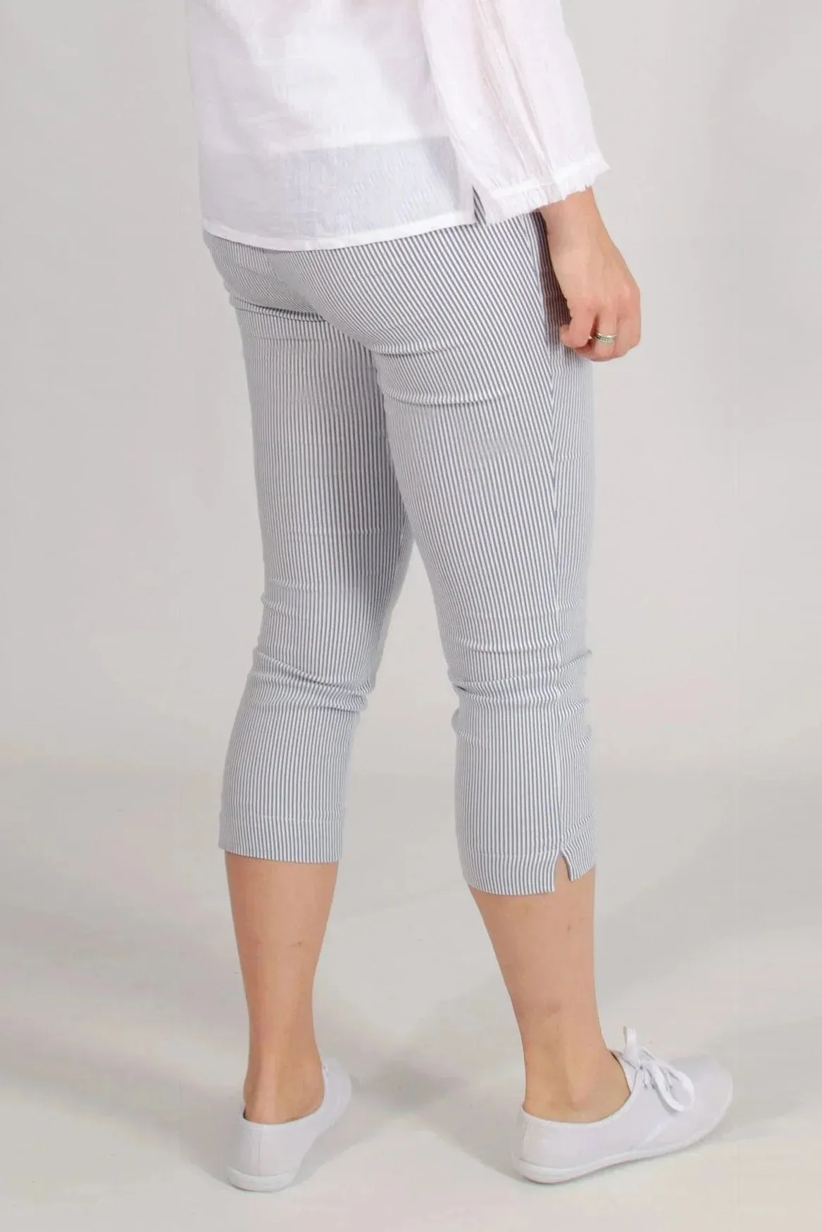 Pull On Stretch Crop Trousers